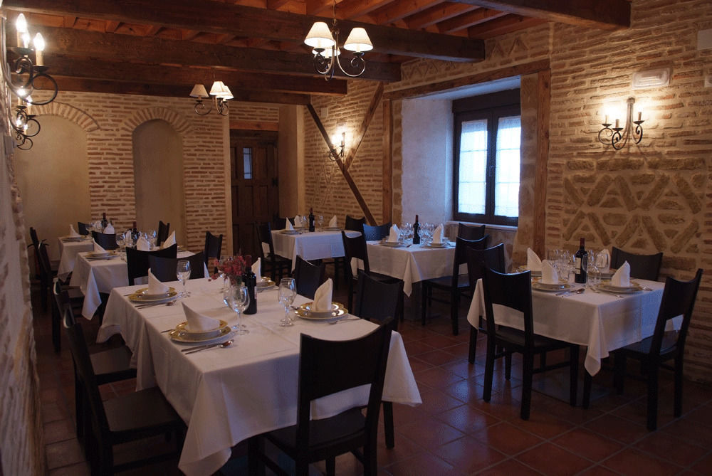 La Casona De Dona Petra Ξενοδοχείο Villarmentero de Campos Εξωτερικό φωτογραφία